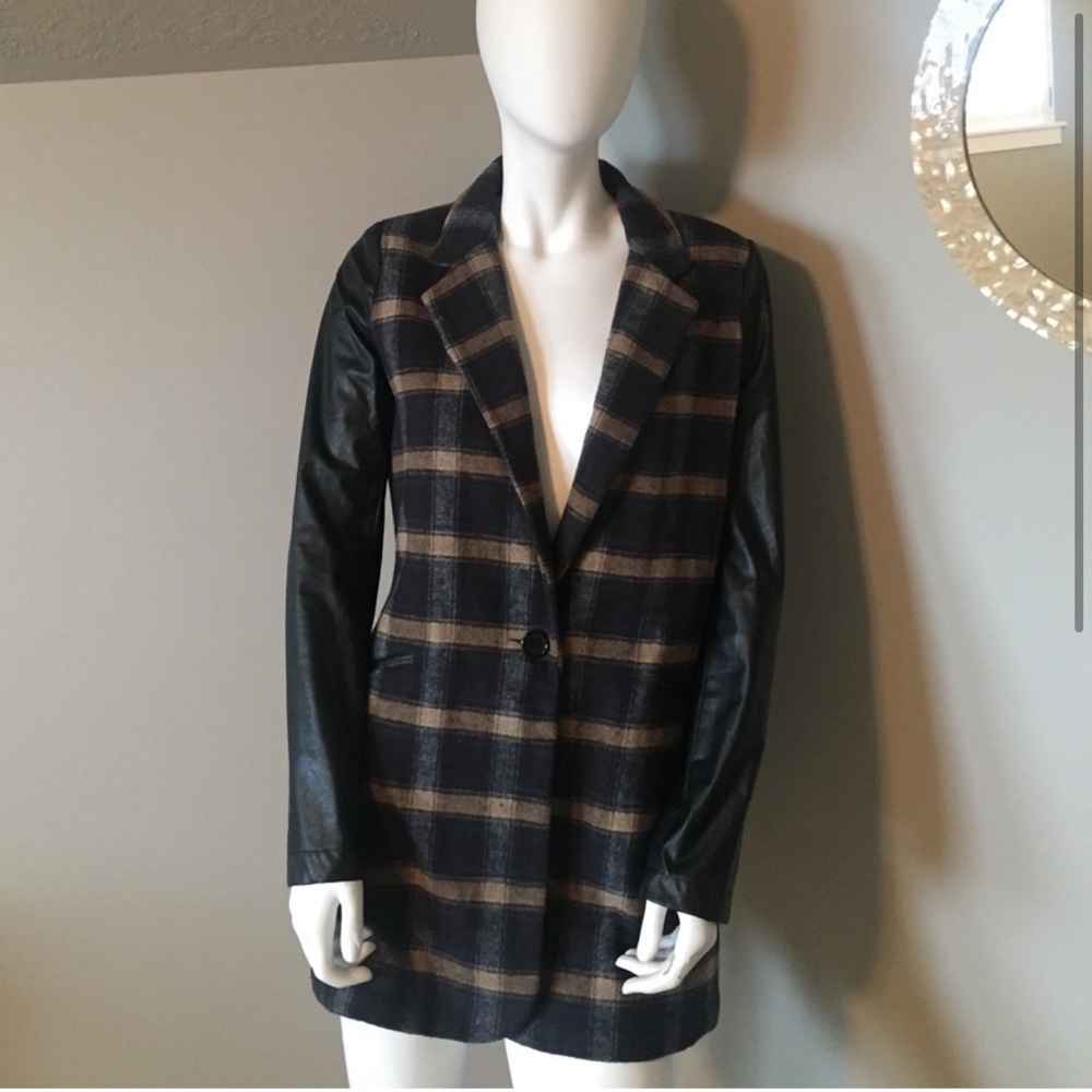 👀Faux Leather Sleeve Coat - Picture 1 of 7